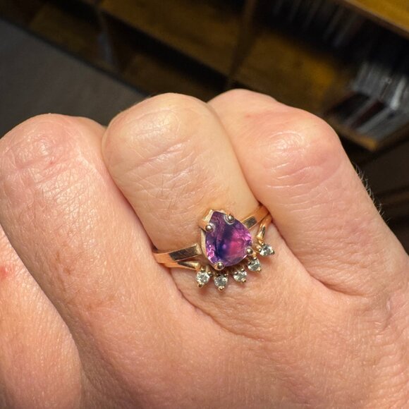 Stunning Engagement Ring & Stackable Wedding Band - Picture 3 of 4